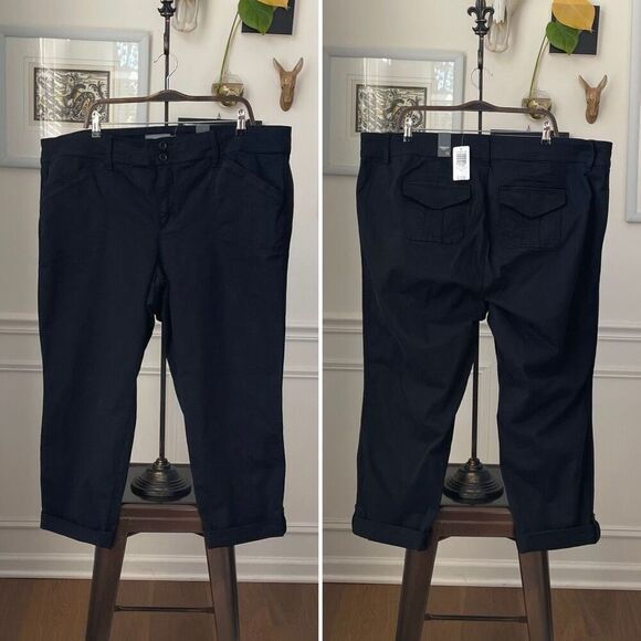 NWT Torrid Crop Aviator Skinny Stretch Twill Mid-Rise Pant $65 24 - Picture 1 of 7